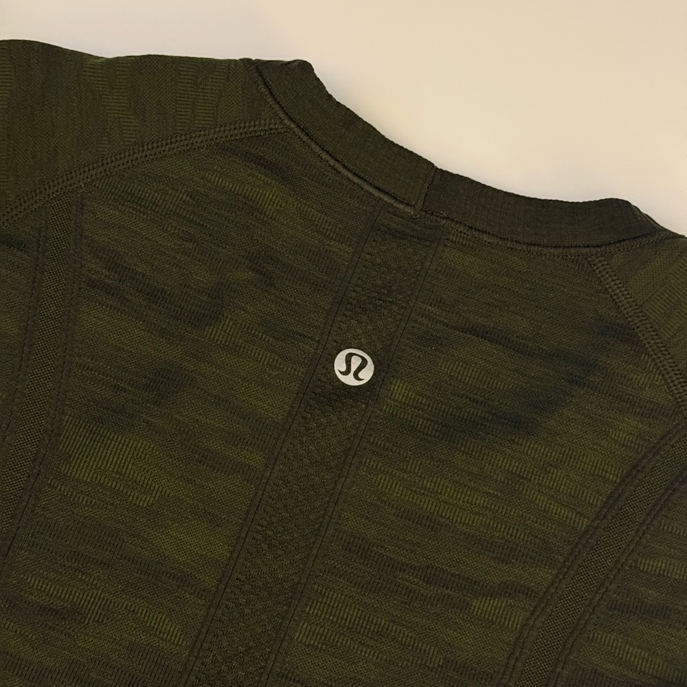 🔥 Lululemon 🍋 Swiftly Tech 2.0 Hip Length Olive Green Long Sleeve Shirt - Picture 4 of 8
